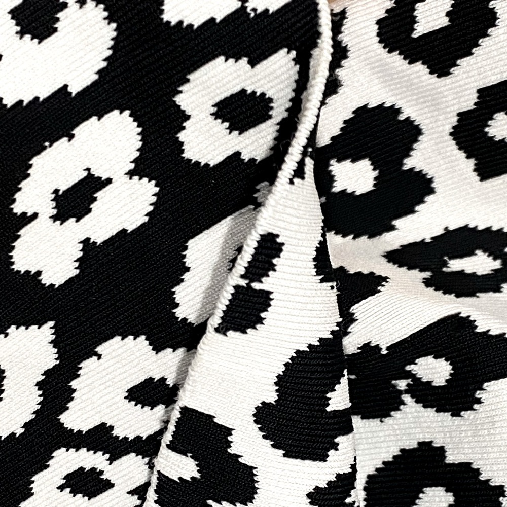 Super-Stretchy THEORY Short Sleeve Floral/Leopard B&W Dress Size L